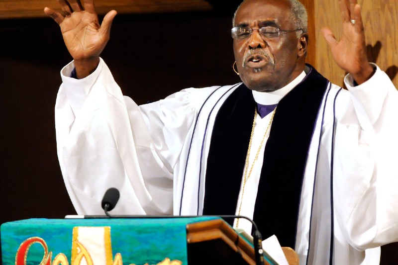 Bishop-Walker-preaching-3x2